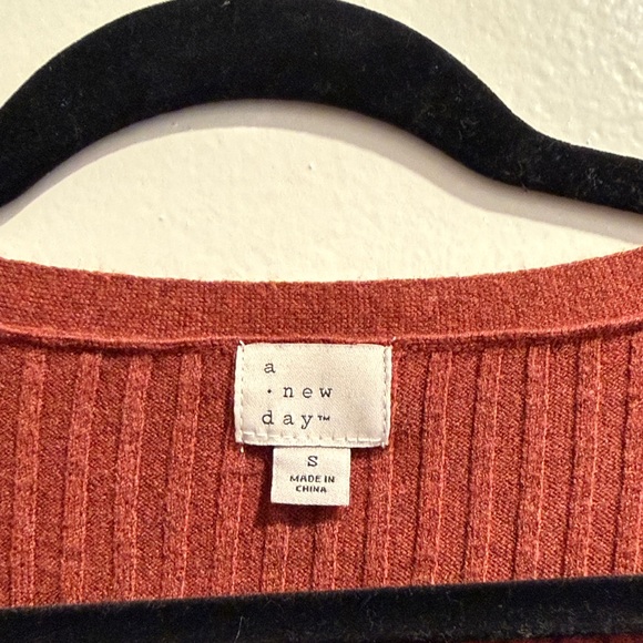 Rust Orange Ribbed Button-Up Cardigan - Picture 2 of 3